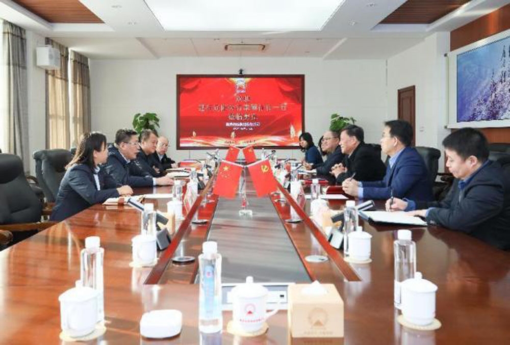朱建民接待建行辅导一行到访W66利来官网集团.jpg
